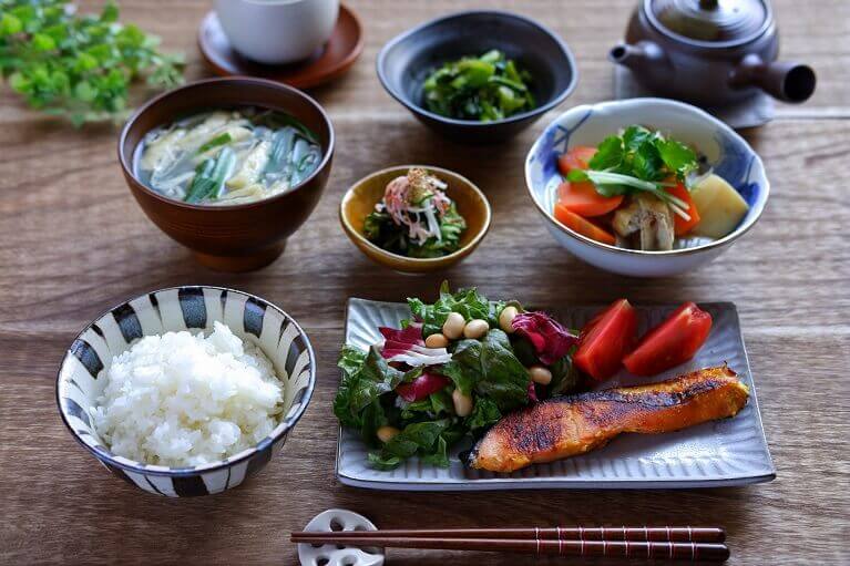 食道裂孔ヘルニアの治療と治し方